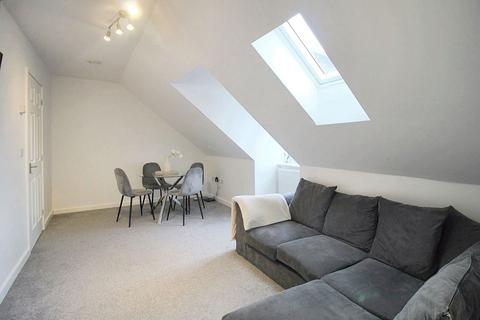 2 bedroom flat for sale - Warkworth Drive, Wideopen, Newcastle upon Tyne, Tyne and Wear, NE13 6LZ