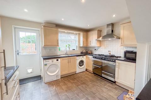3 bedroom semi-detached house for sale - Narberth Close, Coedkernew, NP10