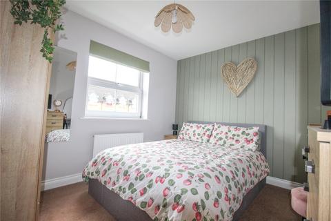 1 Lamplighters Walk, Trowbridge, BA14 0NE