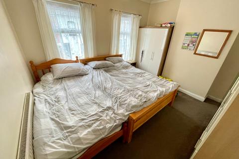 undefined, Warwick Road West, Luton, Bedfordshire, LU4 8BJ