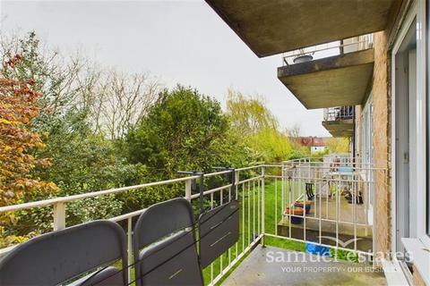 2 bedroom flat for sale - Cavendish Road, Colliers Wood, SW19