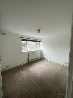 1 bedroom flat to rent, Cedar Gardens, Sutton SM2