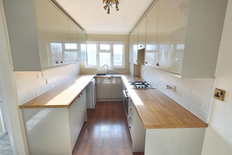 2 bedroom apartment for sale - The Broadway, Thorpe Bay, SS1