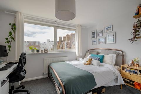 2 bedroom terraced house to rent, Stanthorpe Road, Lambeth SW16