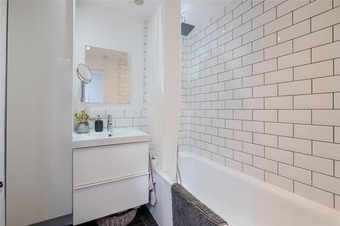 2 bedroom terraced house to rent, Stanthorpe Road, Lambeth SW16