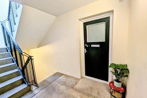 2 bedroom flat for sale - Paterson Crescent, Irvine KA12