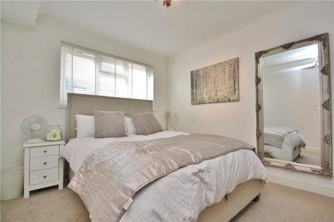 1 bedroom apartment for sale, Harms Grove, Guildford, Surrey, GU4