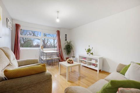 2 bedroom flat for sale - Scott Avenue, Rainham