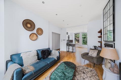 2 bedroom apartment to rent - Woodside Lane London N12