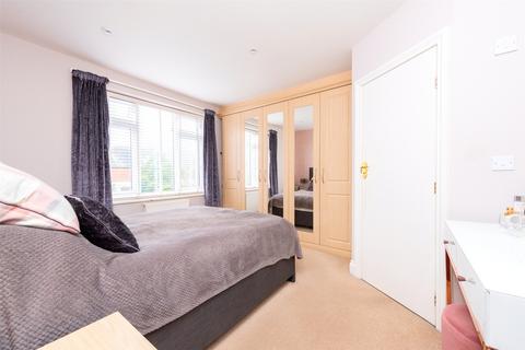 3 bedroom detached house for sale - Camberley, Surrey, GU15