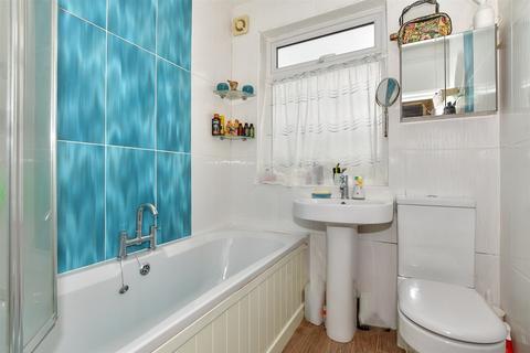 42 York Road, Chingford, London, E4 8QN