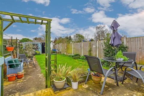 42 York Road, Chingford, London, E4 8QN