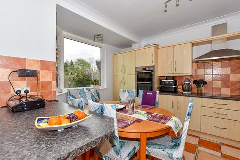 42 York Road, Chingford, London, E4 8QN