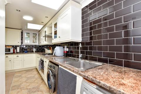 62 Gloucester Road, London, E17 6AE