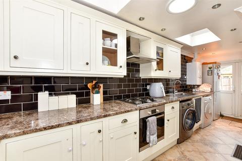 62 Gloucester Road, London, E17 6AE