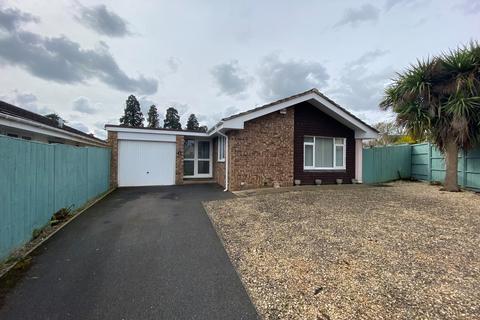 3 bedroom detached bungalow for sale, Pikes Crescent, Taunton TA1