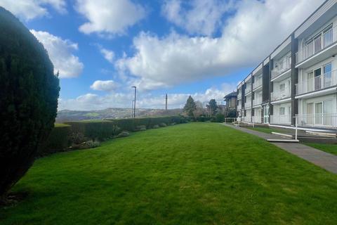 14, Eastwood Court Albert Promenade, Halifax, HX3 0HP