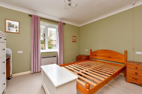 1 bedroom ground floor flat for sale, Reigate Hill, Reigate, Surrey