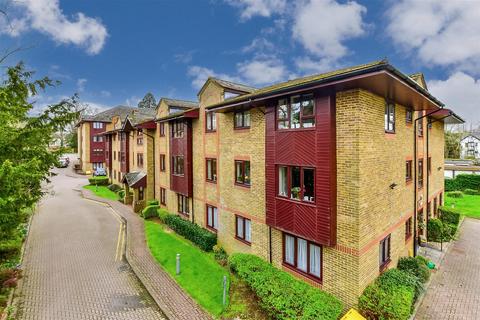 1 bedroom ground floor flat for sale, Reigate Hill, Reigate, Surrey