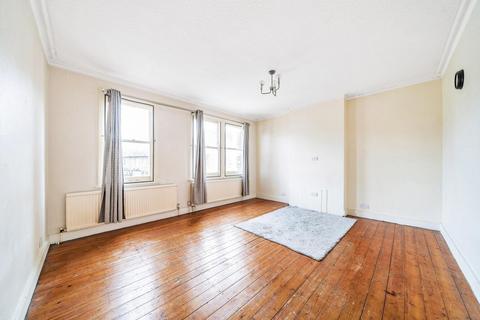 63b Park Road, Kingston Upon Thames, KT2 6DE