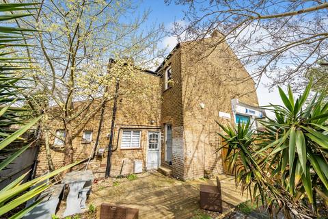 63b Park Road, Kingston Upon Thames, KT2 6DE