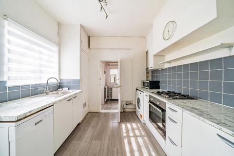 63b Park Road, Kingston Upon Thames, KT2 6DE