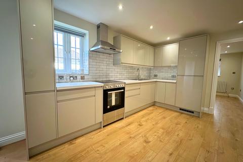 2 bedroom apartment to rent - Hayes Lane, Kenley, CR8