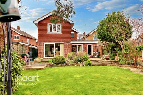 4 bedroom detached house for sale - Collins Way, Brentwood