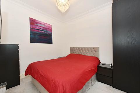 2 bedroom flat for sale, Argyle Road, Ealing