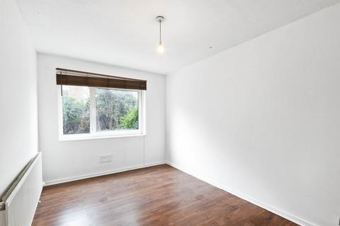 10 Humberton Close, London, E9 5TW