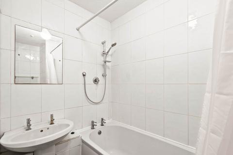 10 Humberton Close, London, E9 5TW