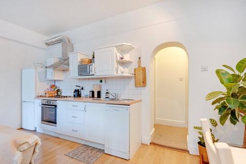 1 bedroom apartment for sale, Branch Hill, London