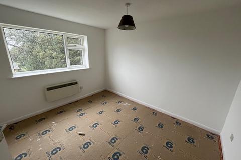 2 bedroom flat to rent, Cockerell Rise, East Cowes, Isle Of Wight, PO32