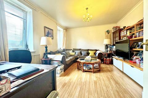 2 bedroom flat for sale, Valerian Way,  London, E15