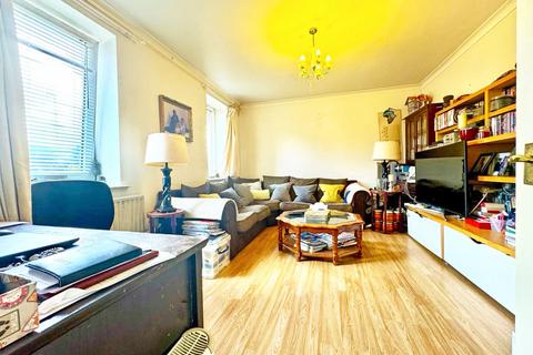 2 bedroom flat for sale, Valerian Way,  London, E15