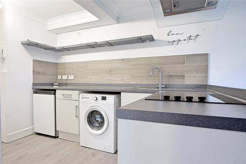 1 bedroom flat for sale, South Terrace, Littlehampton, West Sussex, BN17