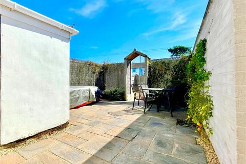 2 bedroom semi-detached house for sale, Argyle Road, Mudeford, Christchurch, BH23