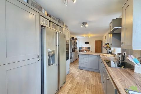 Iona Bilsborrow Lane, Bilsborrow, Preston, PR3 0RN