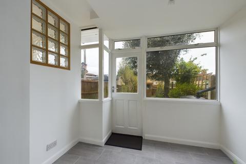 3 bedroom terraced house to rent, 132 Howarth Road, London