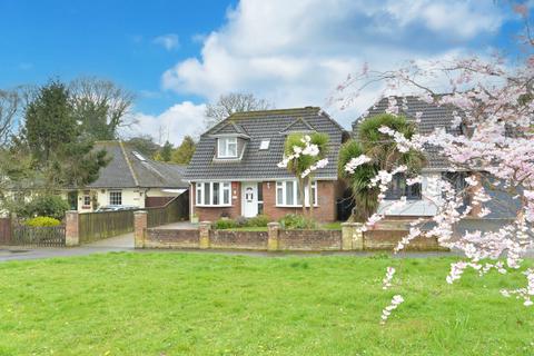 4 bedroom bungalow for sale, Ferndale Road, New Milton, Hampshire, BH25