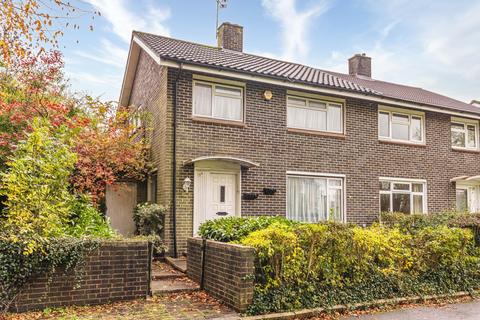 12 Avon Walk, Crawley, RH11 8DW