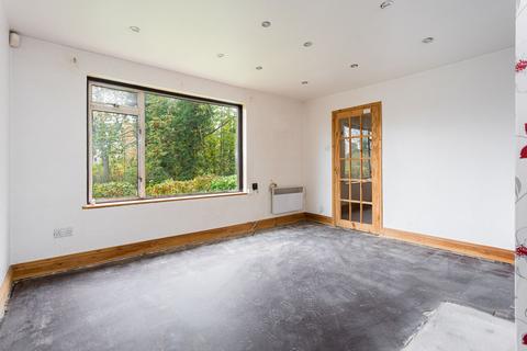 12 Avon Walk, Crawley, RH11 8DW