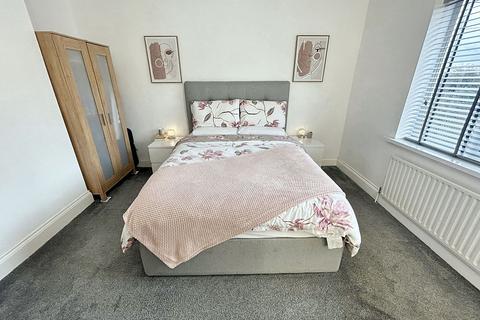 3 bedroom semi-detached house for sale - Shelley Square, Easington Village, Peterlee, Durham, SR8 3AE