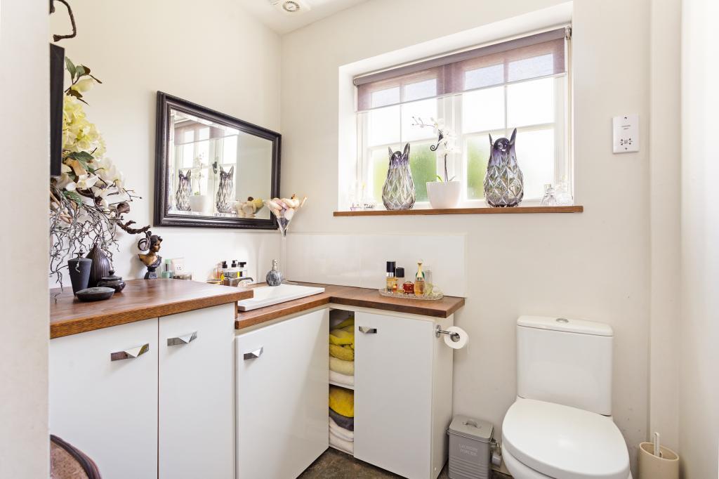 A CLOAKROOM.jpg