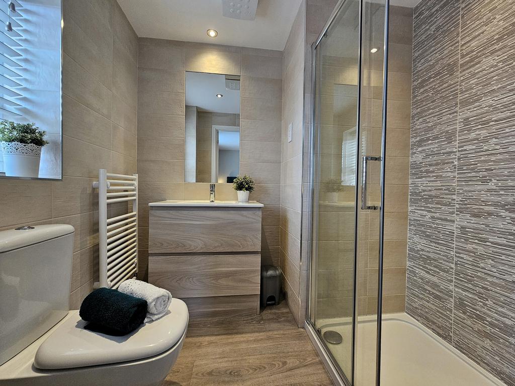 Ensuite Shower Room