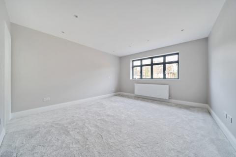 9 Birkdale Road, London, W5 1JZ