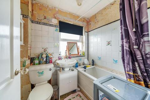 3 bedroom semi-detached house for sale - Swindon,  Wiltshire,  SN2