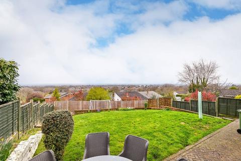 6 Gilman Crescent, Windsor, SL4 4YN