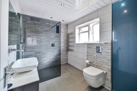 6 Gilman Crescent, Windsor, SL4 4YN