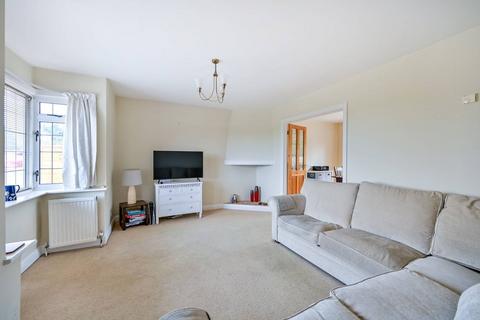 3 bedroom bungalow for sale - Huntercombe Lane South, Slough, Maidenhead, SL6
